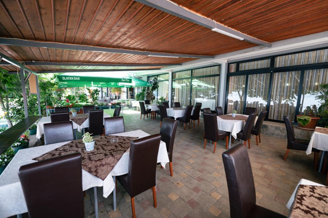 Hotel Holiday-M Охрид Екстер'єр фото