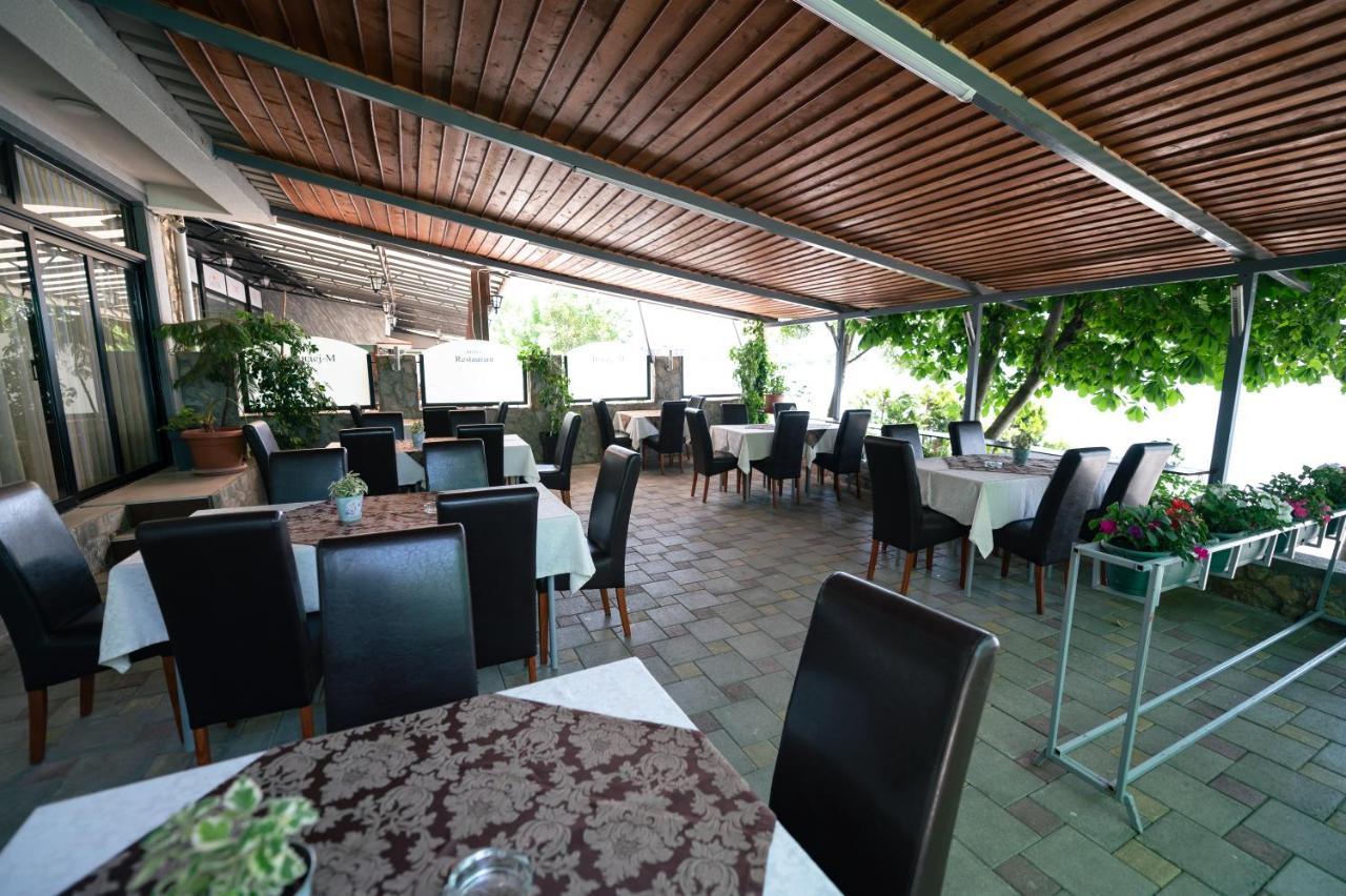 Hotel Holiday-M Охрид Екстер'єр фото