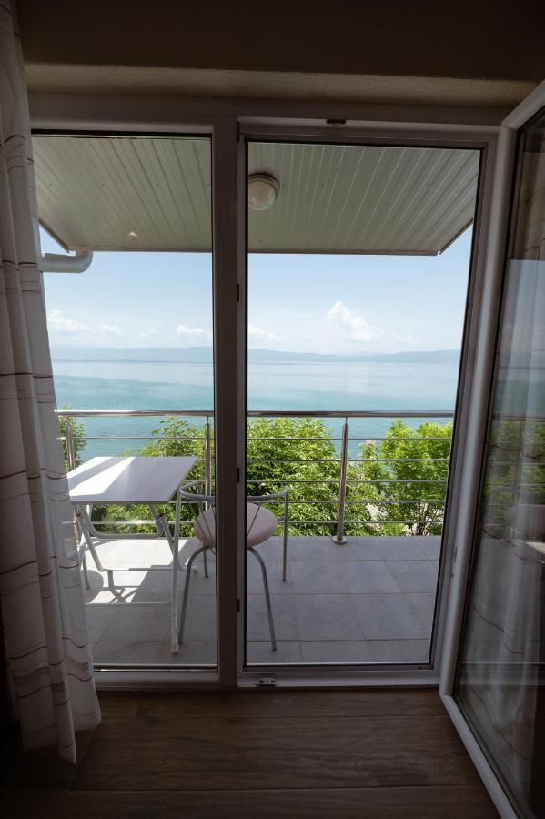 Hotel Holiday-M Охрид Екстер'єр фото